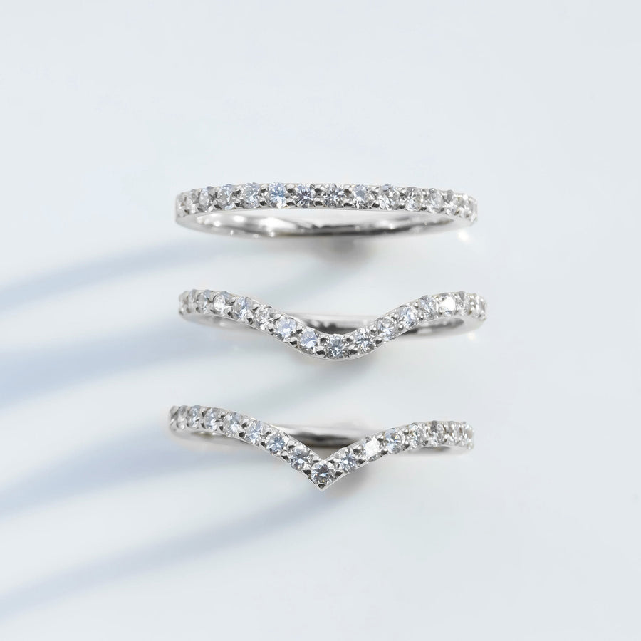 Diamond V-Shape Ring in white gold