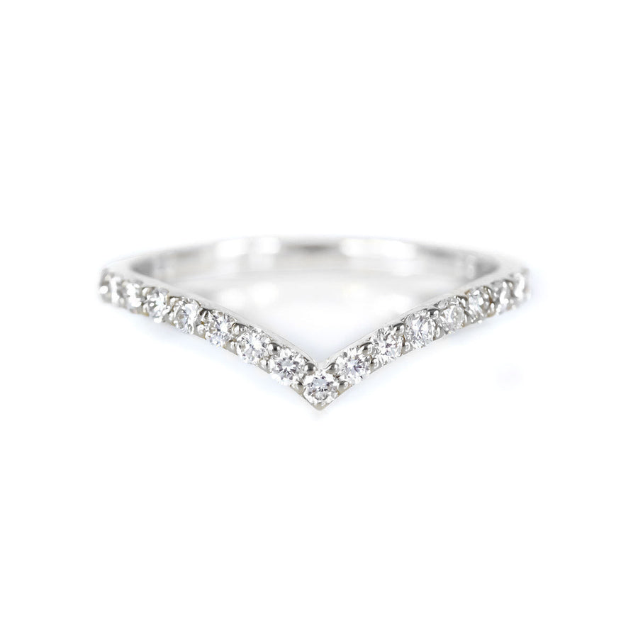 Diamond V-Shape Ring in white gold