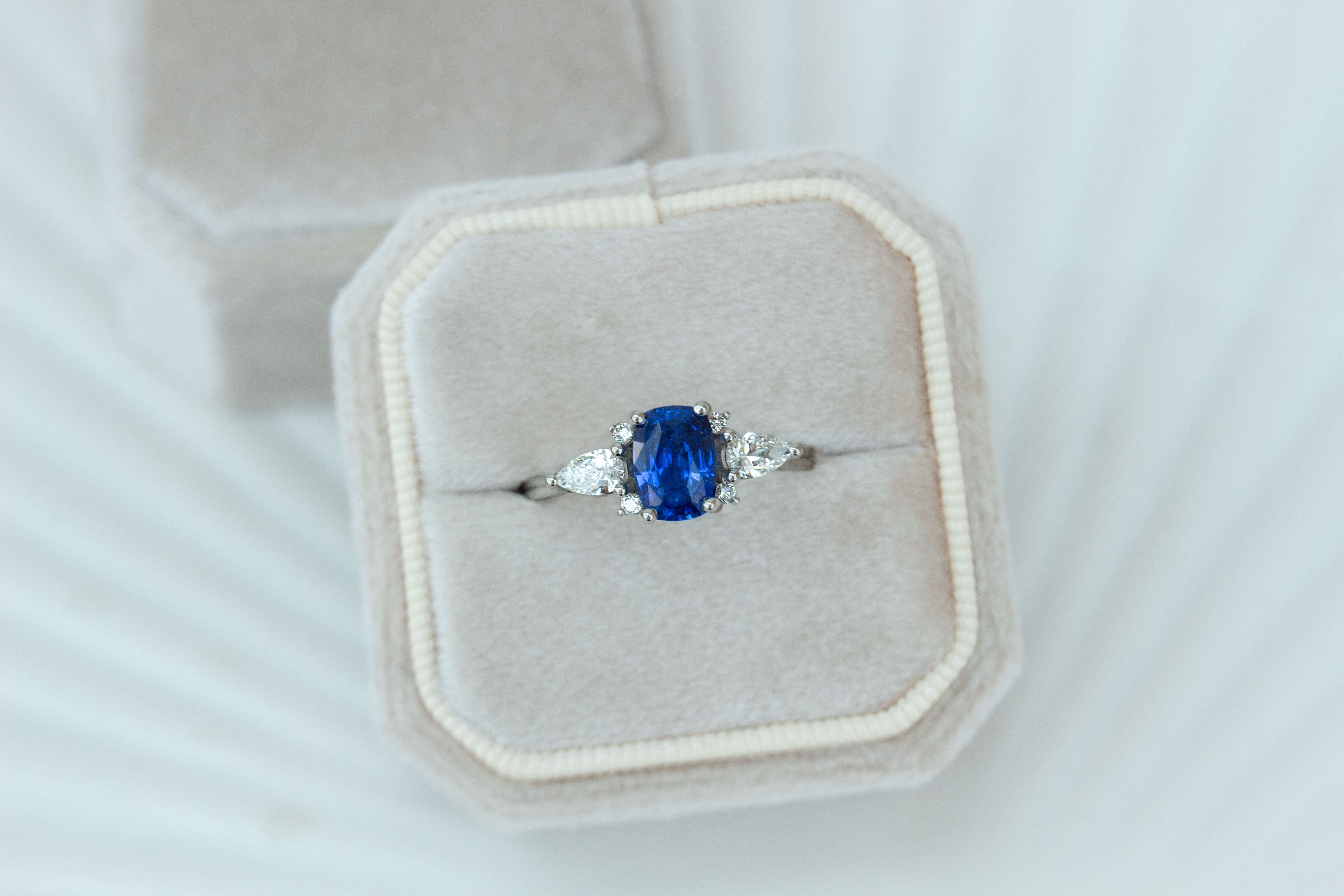 The Minerva Ring - Cushion