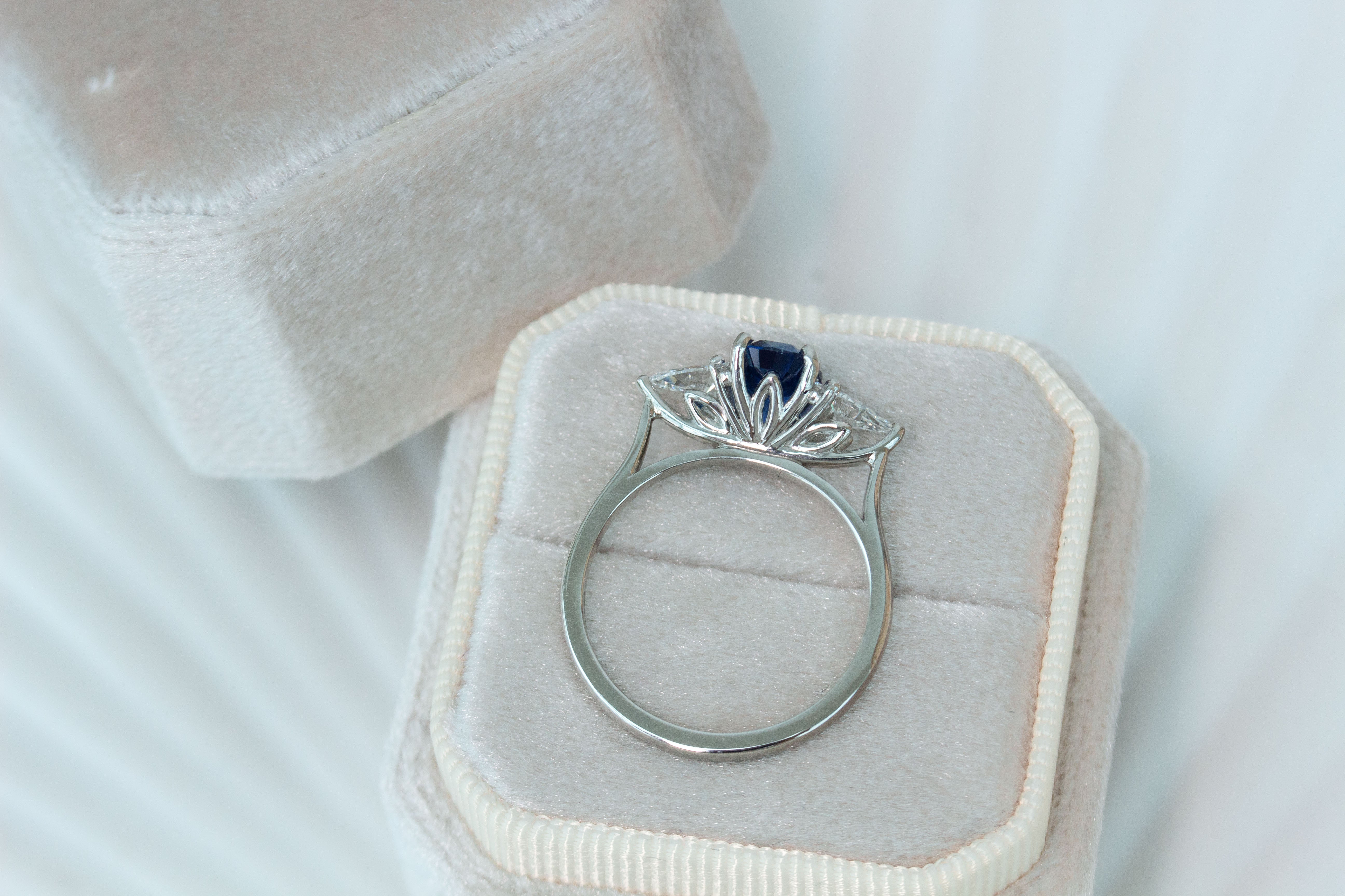 The Minerva Ring - Cushion