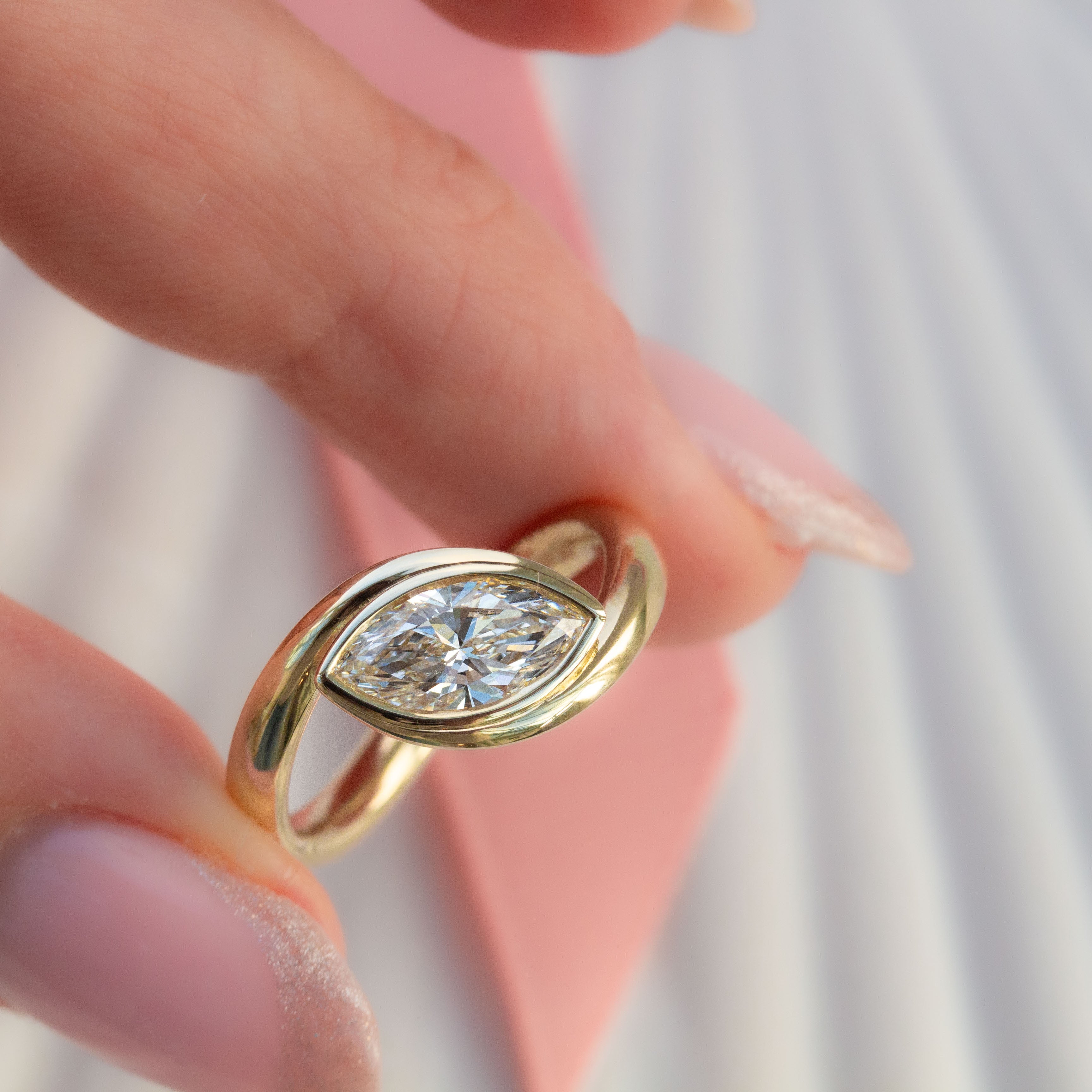 Clara Diamond Twist Ring
