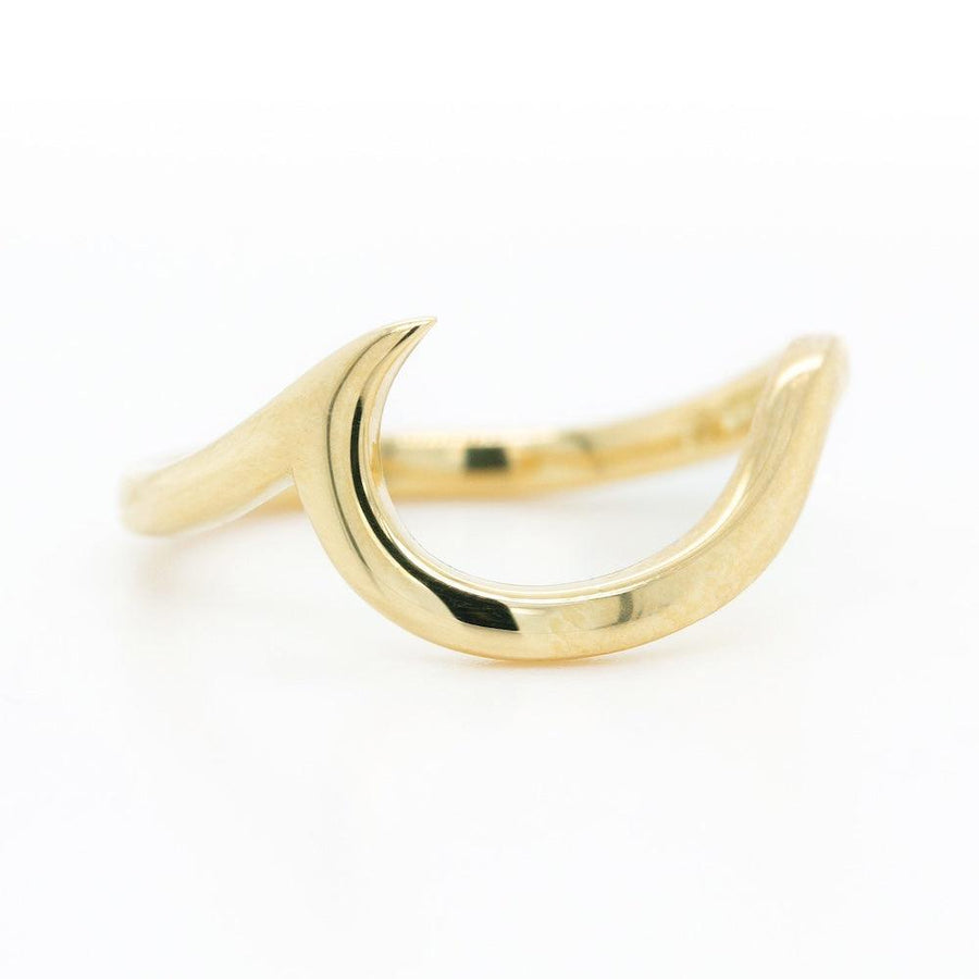 Wave Ring in Yellow Gold