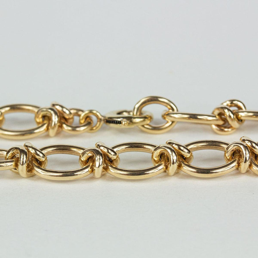 Solid Knot Link Bracelet in 9K Gold