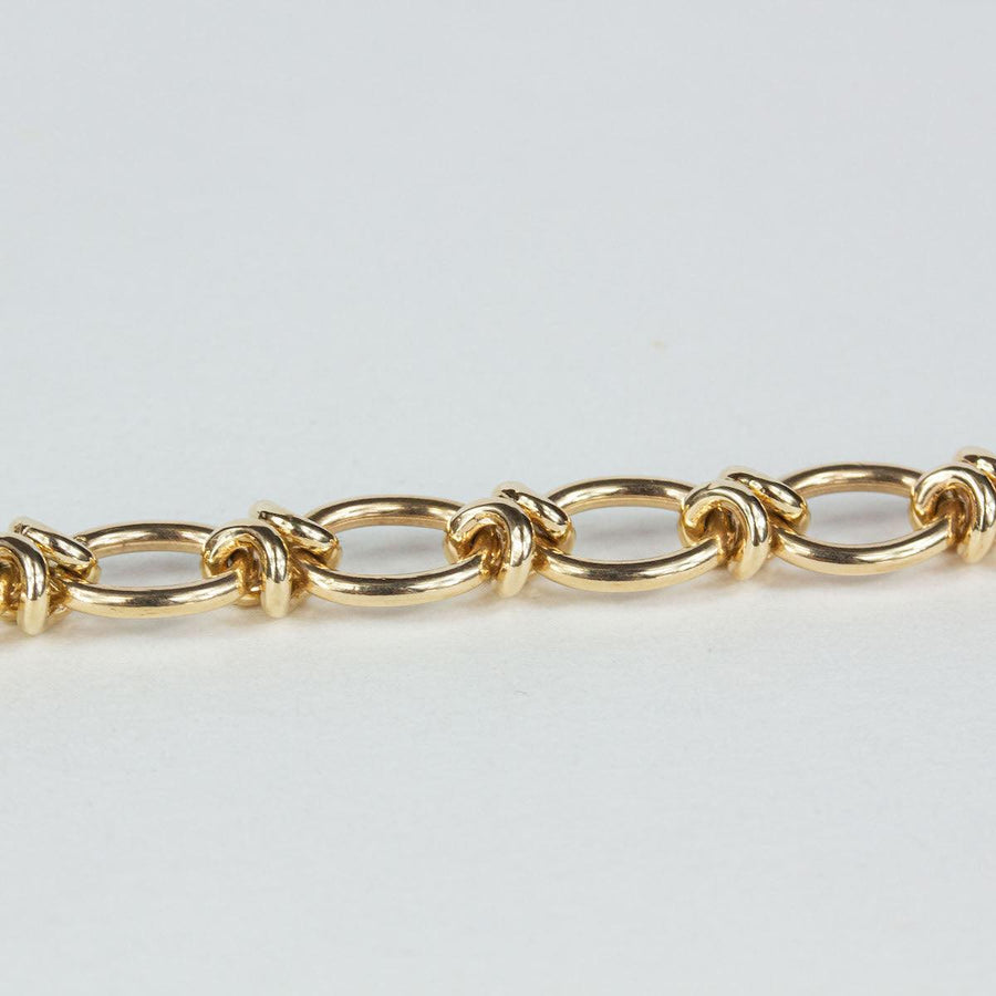 Solid Knot Link Bracelet in 9K Gold